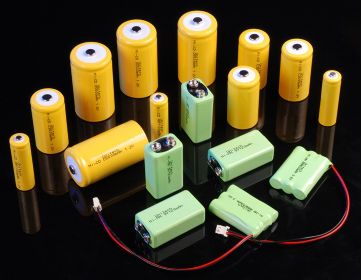 Ni-Cd rechargeable battery